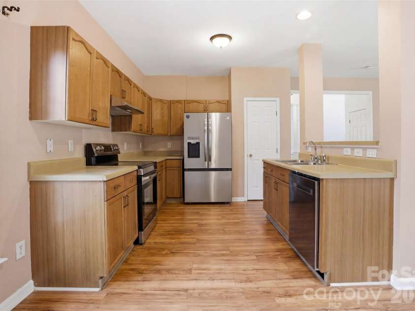 460 Mables Court, Statesville, NC 28677.  MLS# CAR4336237, YatesRealty ID 11843. 