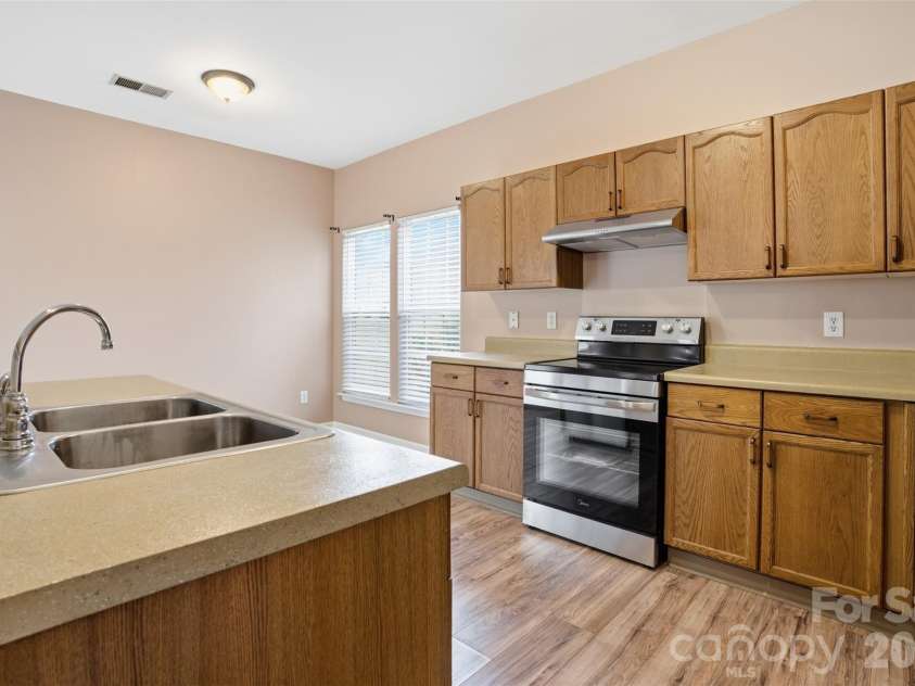 460 Mables Court, Statesville, NC 28677.  MLS# CAR4336237, YatesRealty ID 11843. 