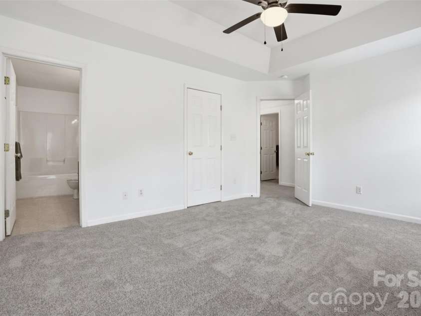 460 Mables Court, Statesville, NC 28677.  MLS# CAR4336237, YatesRealty ID 11843. 
