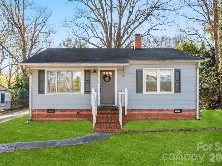 1217 Jackson Road, Gastonia, NC 28052.  MLS# CAR4338667, YatesRealty ID 11844. 