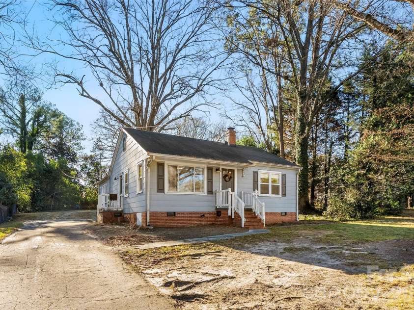 1217 Jackson Road, Gastonia, NC 28052.  MLS# CAR4338667, YatesRealty ID 11844. 