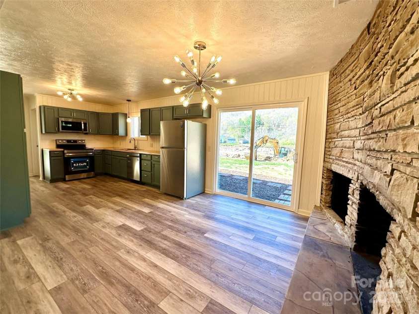 609 Cattail Road, Burnsville, NC 28714.  MLS# CAR4317558, YatesRealty ID 11845. 