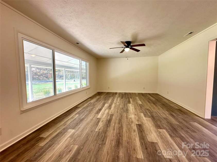 609 Cattail Road, Burnsville, NC 28714.  MLS# CAR4317558, YatesRealty ID 11845. 