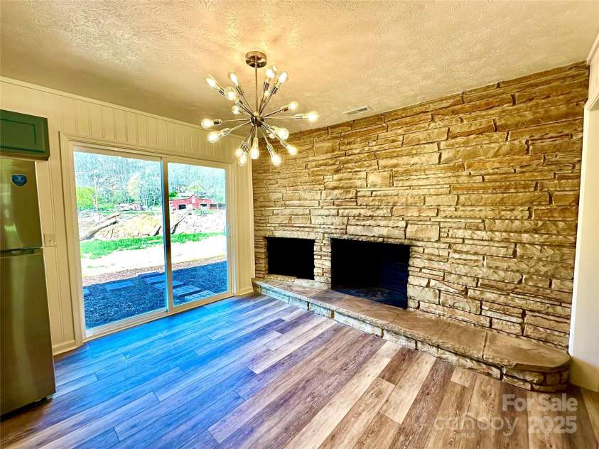 609 Cattail Road, Burnsville, NC 28714.  MLS# CAR4317558, YatesRealty ID 11845. Dining area Virtual view
