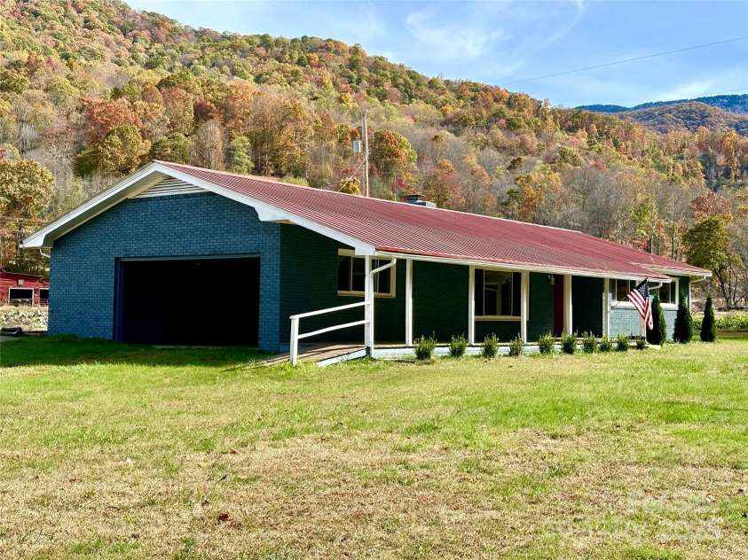 609 Cattail Road, Burnsville, NC 28714.  MLS# CAR4317558, YatesRealty ID 11845. Let Lot in Beautiful Mountain Setting