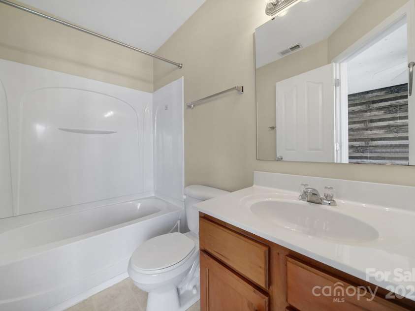 13376 Calloway Glen Drive, Charlotte, NC 28273.  MLS# CAR4243282, YatesRealty ID 11848. 