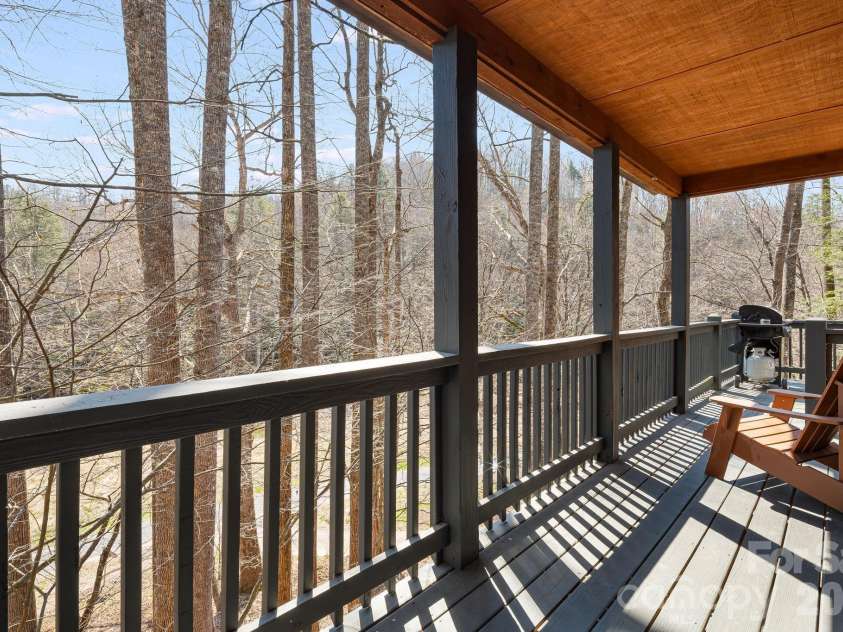 41 Gold Anchor Lane, Black Mountain, NC 28711.  MLS# CAR4347590, YatesRealty ID 11848. 