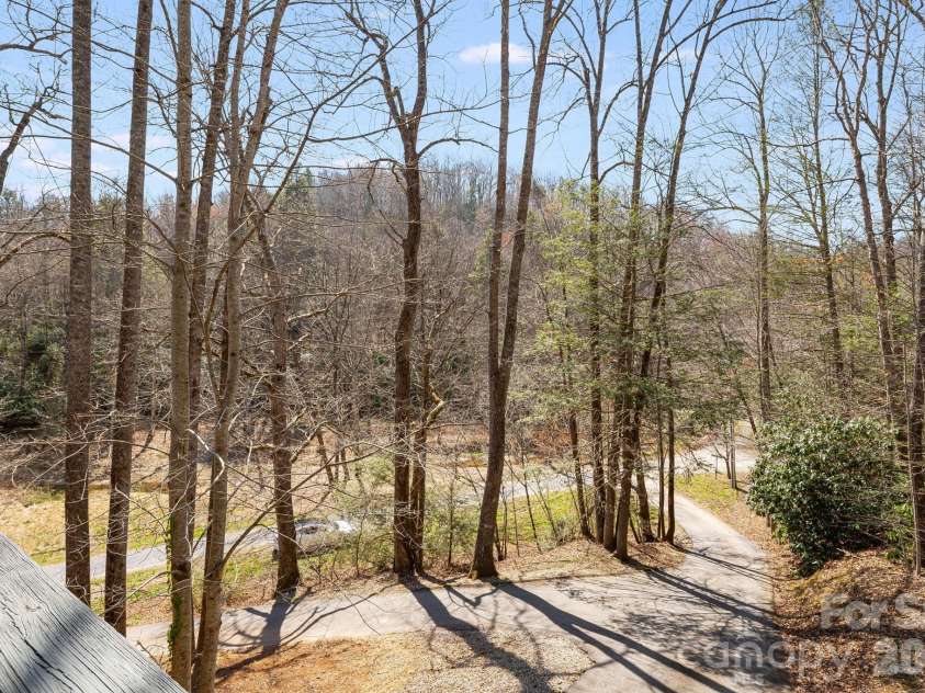 41 Gold Anchor Lane, Black Mountain, NC 28711.  MLS# CAR4347590, YatesRealty ID 11848. 