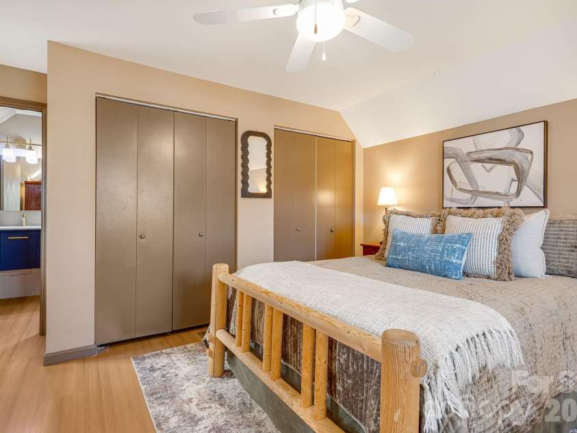 41 Gold Anchor Lane, Black Mountain, NC 28711.  MLS# CAR4347590, YatesRealty ID 11848. 