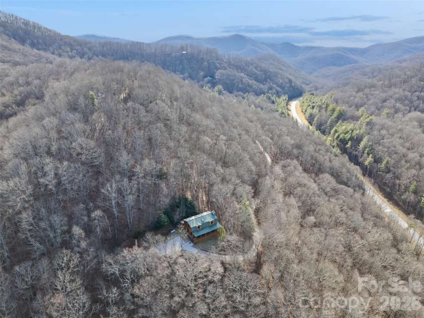 171 Sharons Bluff, Franklin, NC 28734.  MLS# CAR4329192, YatesRealty ID 11849. 