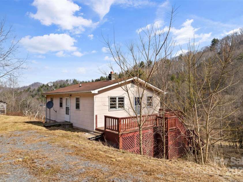 10999 Rush Fork Road, Clyde, NC 28721.  MLS# CAR4109760, YatesRealty ID 1185. 