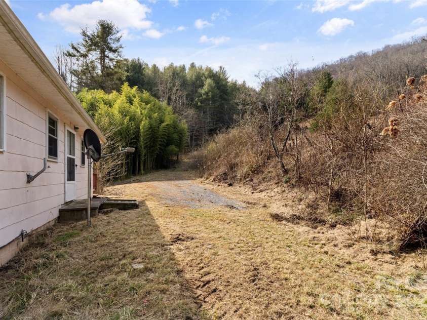 10999 Rush Fork Road, Clyde, NC 28721.  MLS# CAR4109760, YatesRealty ID 1185. 