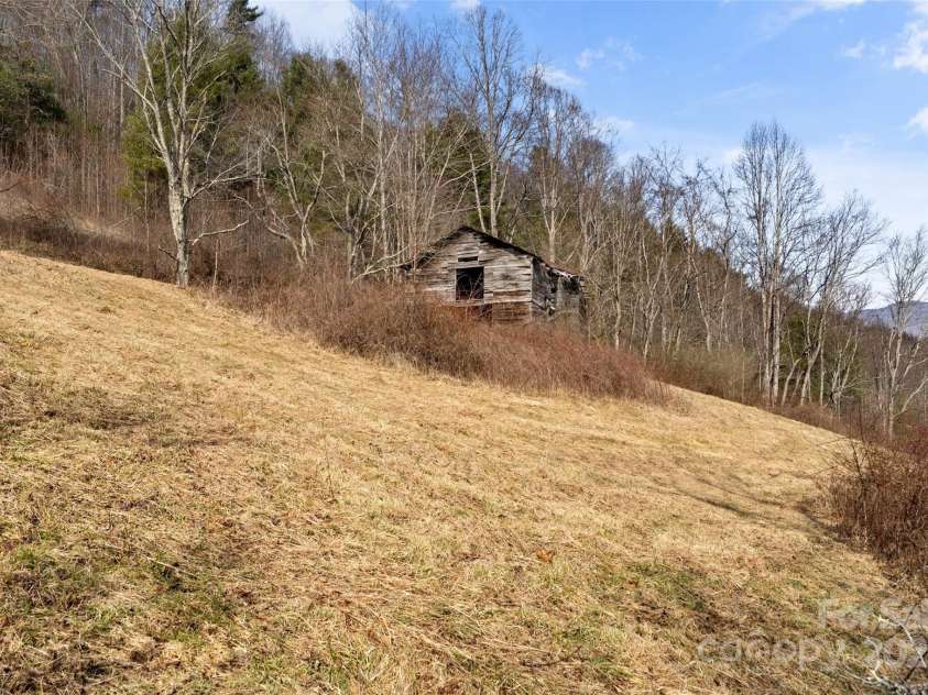 10999 Rush Fork Road, Clyde, NC 28721.  MLS# CAR4109760, YatesRealty ID 1185. 