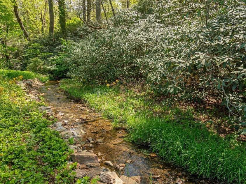 2921 Middleton Place, Hendersonville, NC 28791.  MLS# CAR4251351, YatesRealty ID 11850. 