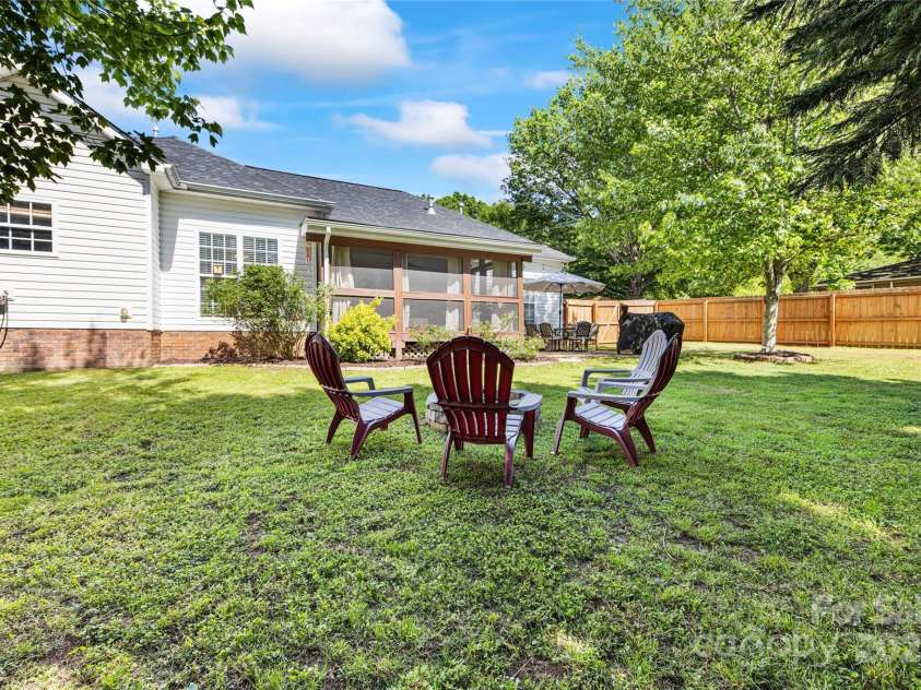 1728 Privette Road, Matthews, NC 28105.  MLS# CAR4253418, YatesRealty ID 11851. 