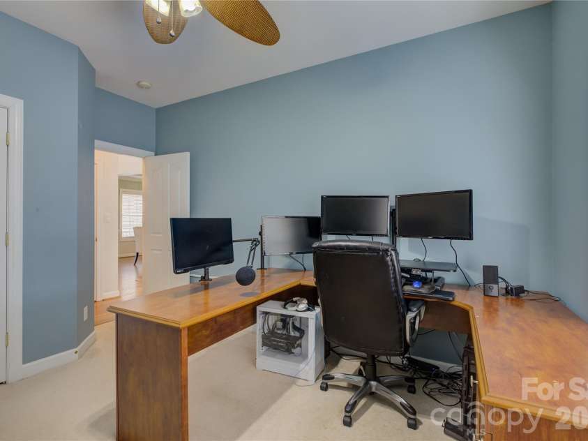 16624 Turtle Point Road, Charlotte, NC 28278.  MLS# CAR4338316, YatesRealty ID 11852. 