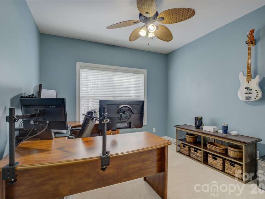 16624 Turtle Point Road, Charlotte, NC 28278.  MLS# CAR4338316, YatesRealty ID 11852. 