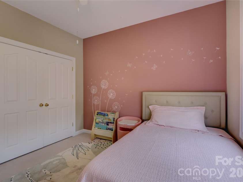 16624 Turtle Point Road, Charlotte, NC 28278.  MLS# CAR4338316, YatesRealty ID 11852. 