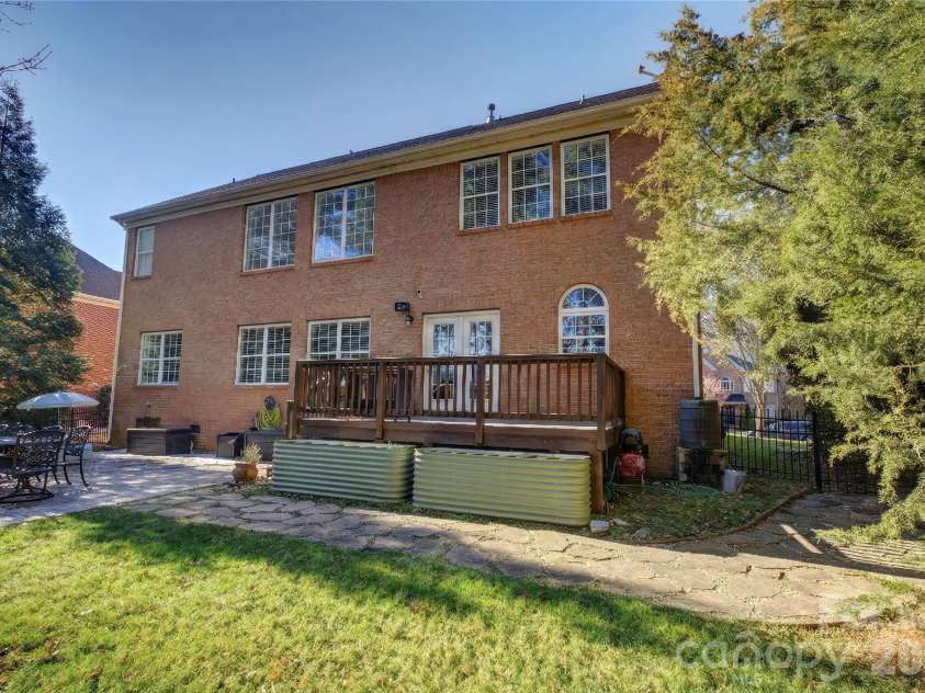 16624 Turtle Point Road, Charlotte, NC 28278.  MLS# CAR4338316, YatesRealty ID 11852. 
