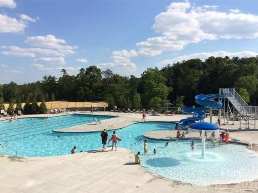 16624 Turtle Point Road, Charlotte, NC 28278.  MLS# CAR4338316, YatesRealty ID 11852. 
