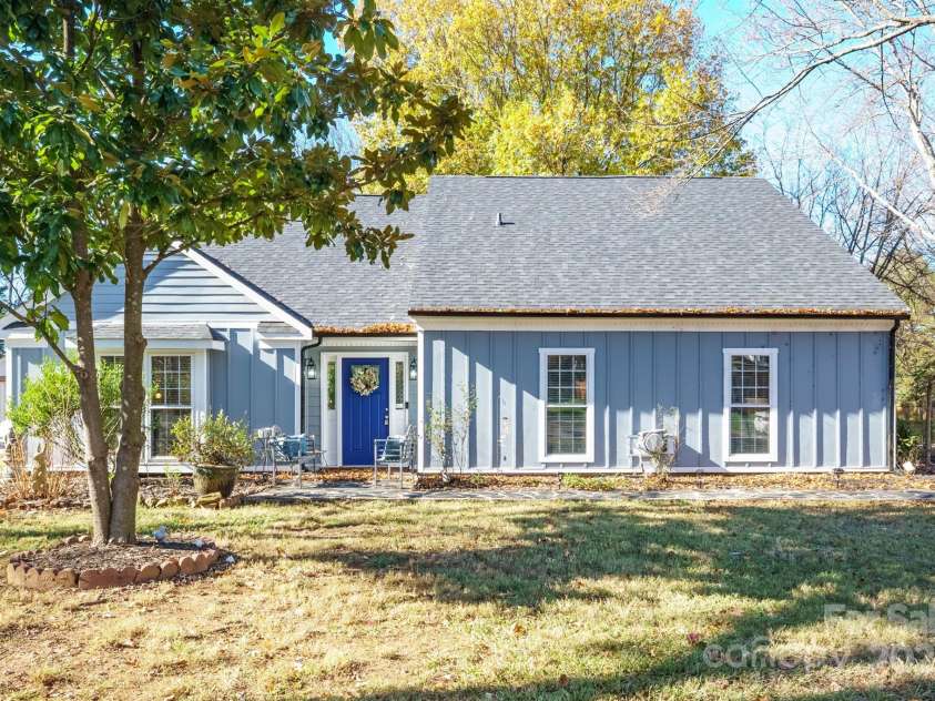 4731 Carberry Court, Charlotte, NC 28226.  MLS# CAR4326172, YatesRealty ID 11854. 