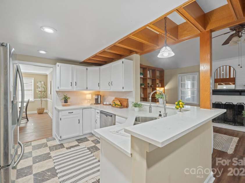 4731 Carberry Court, Charlotte, NC 28226.  MLS# CAR4326172, YatesRealty ID 11854. 