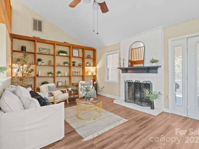 4731 Carberry Court, Charlotte, NC 28226.  MLS# CAR4326172, YatesRealty ID 11854. 