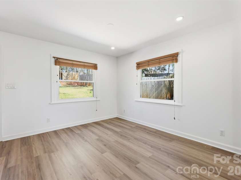 4920 Bright Road, Charlotte, NC 28214.  MLS# CAR4358437, YatesRealty ID 11854. 