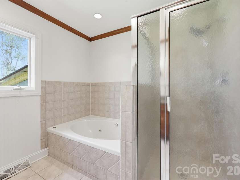 4920 Bright Road, Charlotte, NC 28214.  MLS# CAR4358437, YatesRealty ID 11854. 