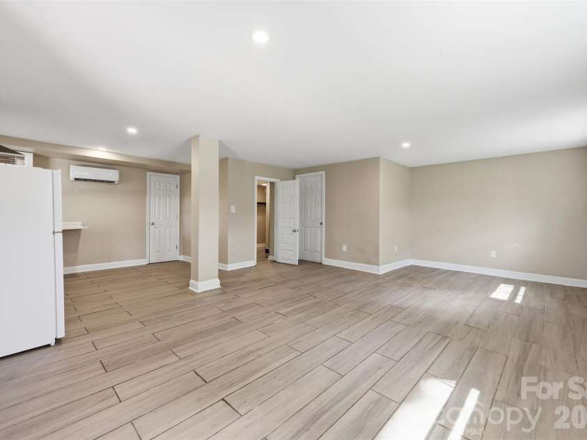 4920 Bright Road, Charlotte, NC 28214.  MLS# CAR4358437, YatesRealty ID 11854. 