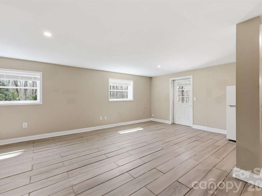 4920 Bright Road, Charlotte, NC 28214.  MLS# CAR4358437, YatesRealty ID 11854. 