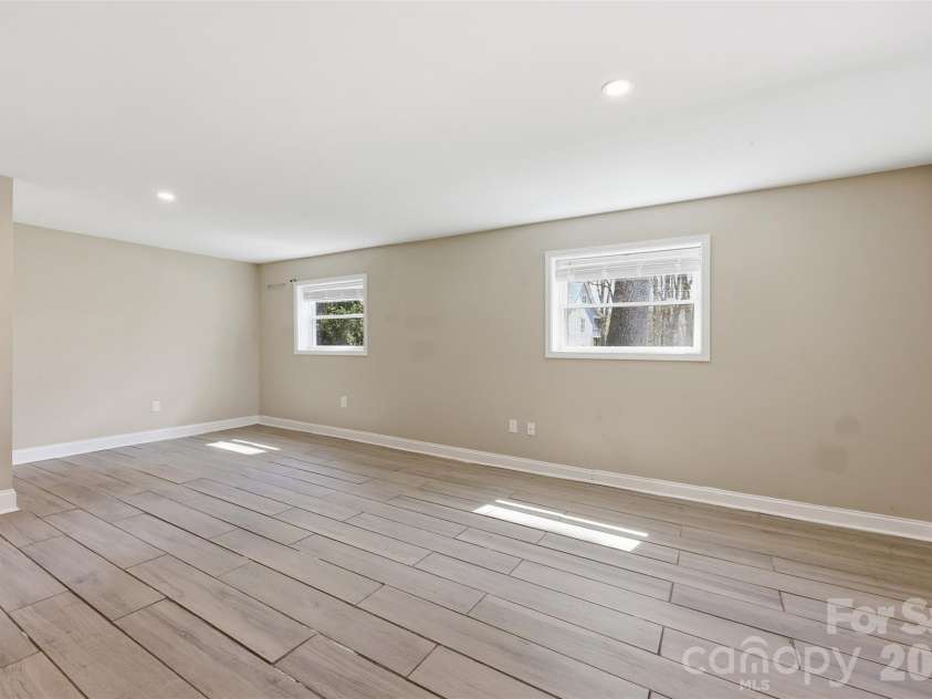 4920 Bright Road, Charlotte, NC 28214.  MLS# CAR4358437, YatesRealty ID 11854. 