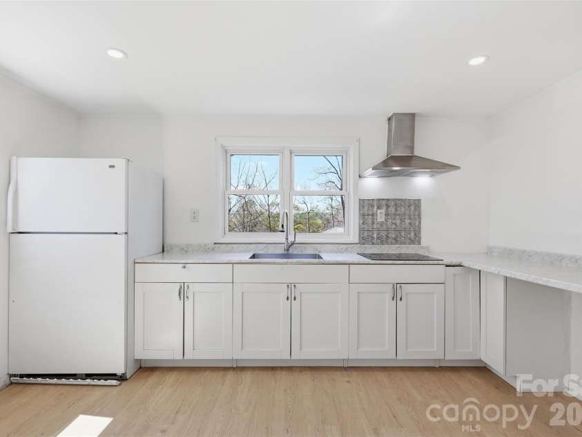 4920 Bright Road, Charlotte, NC 28214.  MLS# CAR4358437, YatesRealty ID 11854. 
