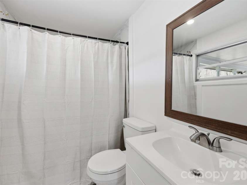 4920 Bright Road, Charlotte, NC 28214.  MLS# CAR4358437, YatesRealty ID 11854. 