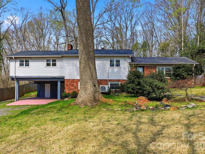 4920 Bright Road, Charlotte, NC 28214.  MLS# CAR4358437, YatesRealty ID 11854. 