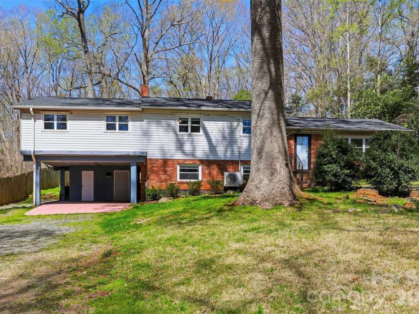 4920 Bright Road, Charlotte, NC 28214.  MLS# CAR4358437, YatesRealty ID 11854. 