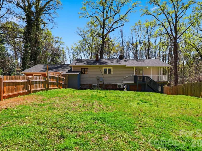 4920 Bright Road, Charlotte, NC 28214.  MLS# CAR4358437, YatesRealty ID 11854. 