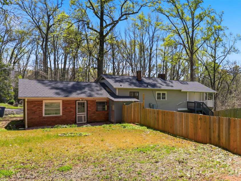 4920 Bright Road, Charlotte, NC 28214.  MLS# CAR4358437, YatesRealty ID 11854. 