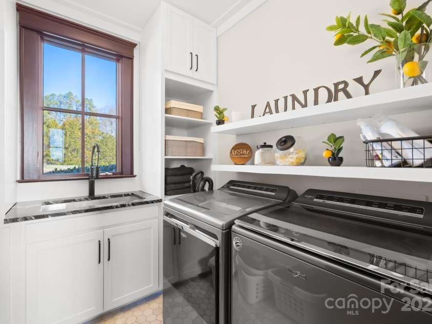 12613 b Oak Grove Road, Stanfield, NC 28163.  MLS# CAR4254770, YatesRealty ID 11855. Walk in Laundry