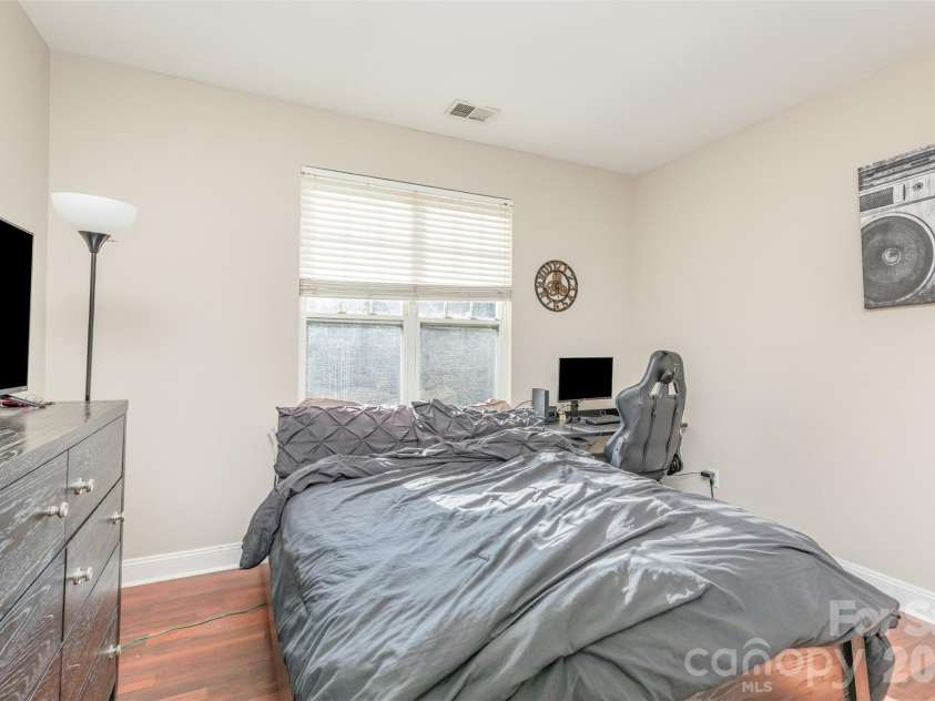 6730 Mallard Park Drive, Charlotte, NC 28262.  MLS# CAR4329944, YatesRealty ID 11855. 1st Primary BR