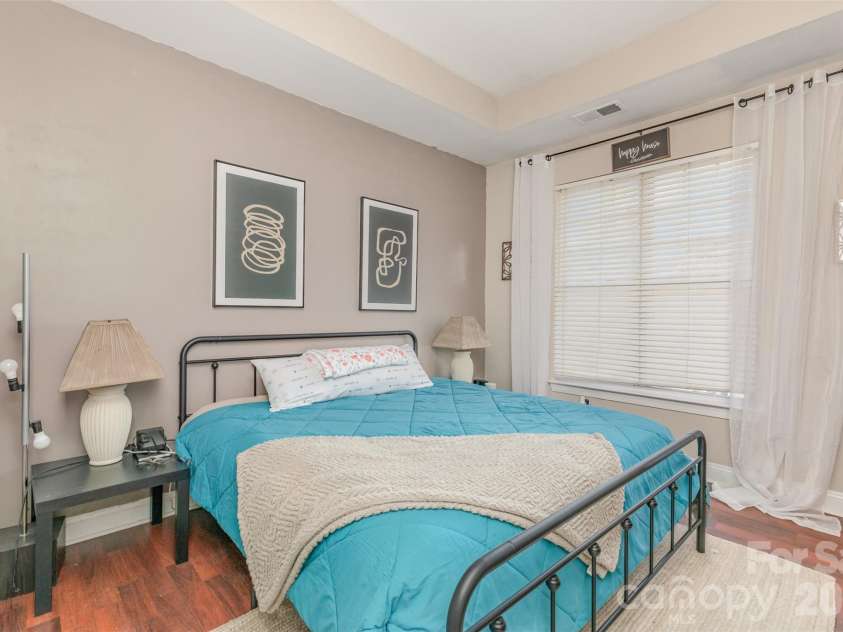 6730 Mallard Park Drive, Charlotte, NC 28262.  MLS# CAR4329944, YatesRealty ID 11855. 2nd Primary BR