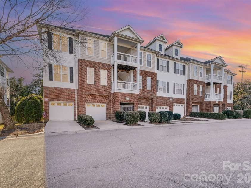 6730 Mallard Park Drive, Charlotte, NC 28262.  MLS# CAR4329944, YatesRealty ID 11855. After a hard day 