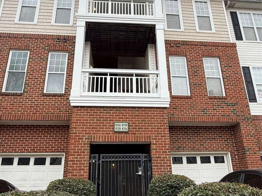 6730 Mallard Park Drive, Charlotte, NC 28262.  MLS# CAR4329944, YatesRealty ID 11855. Garage and storage