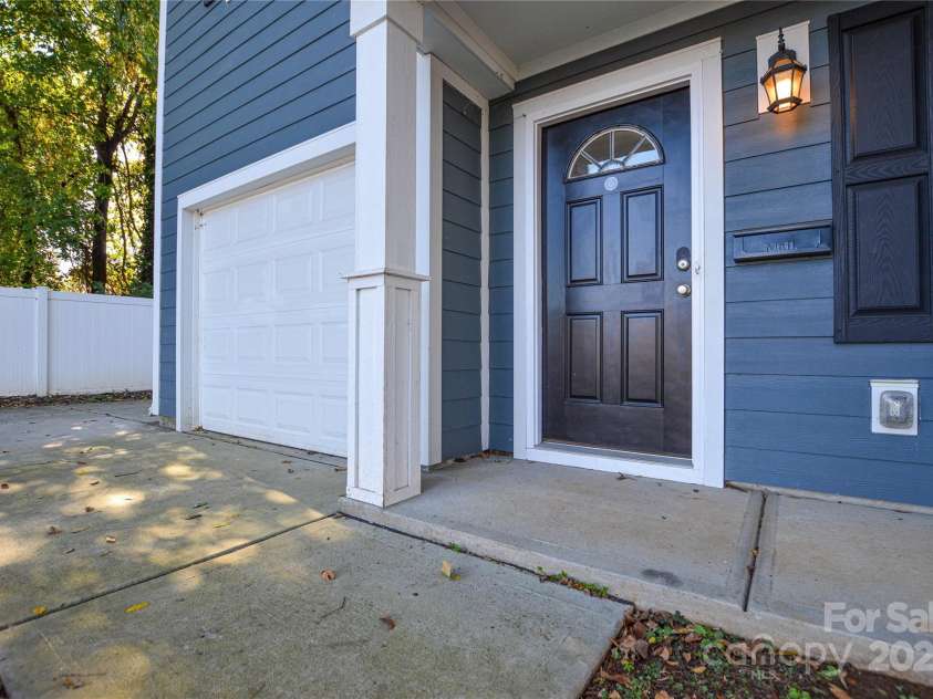 1232 Matheson Avenue, Charlotte, NC 28205.  MLS# CAR4319318, YatesRealty ID 11856. 