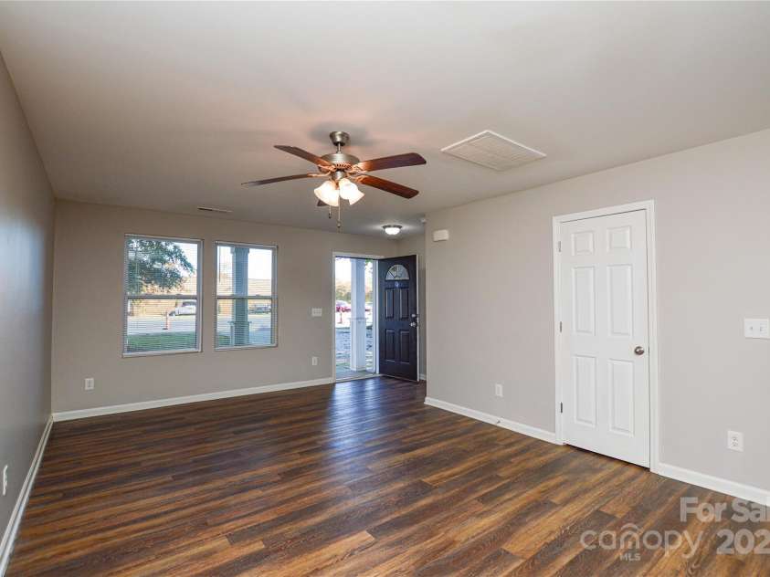 1232 Matheson Avenue, Charlotte, NC 28205.  MLS# CAR4319318, YatesRealty ID 11856. 