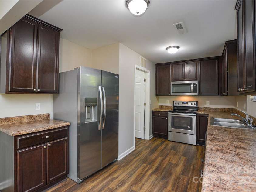 1232 Matheson Avenue, Charlotte, NC 28205.  MLS# CAR4319318, YatesRealty ID 11856. 