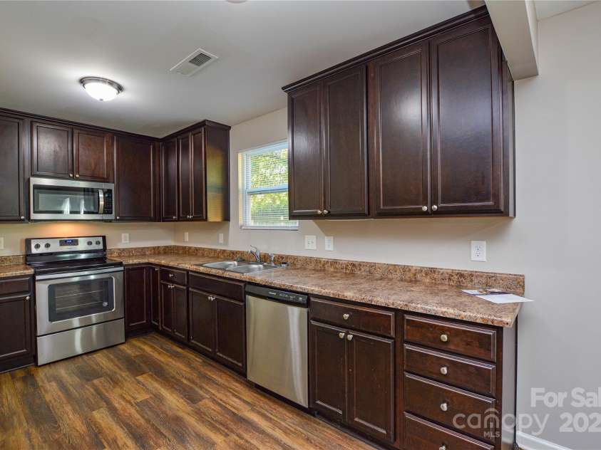 1232 Matheson Avenue, Charlotte, NC 28205.  MLS# CAR4319318, YatesRealty ID 11856. 