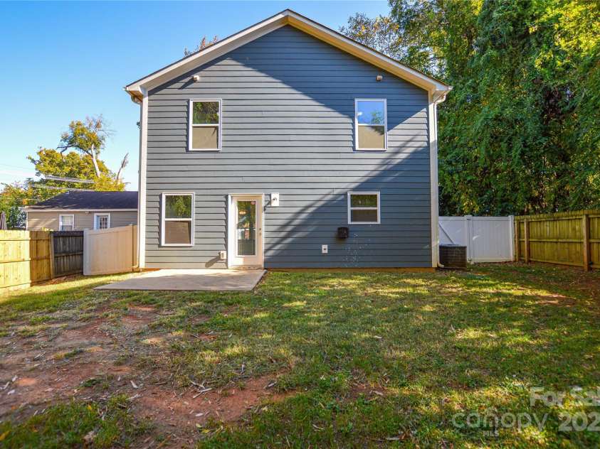 1232 Matheson Avenue, Charlotte, NC 28205.  MLS# CAR4319318, YatesRealty ID 11856. 
