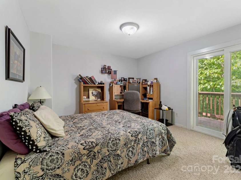 110 Lakeland Road, Mooresville, NC 28117.  MLS# CAR4252248, YatesRealty ID 11857. 
