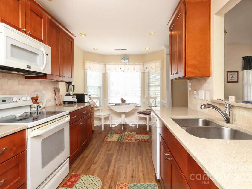 2003 Hemby Commons Parkway, Indian Trail, NC 28079.  MLS# CAR4230875, YatesRealty ID 11859. Kitchen